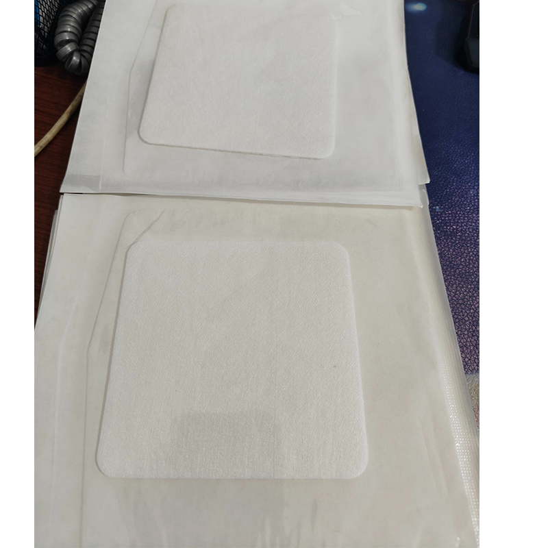 Non-Adherent Dressing with Absorbent Core Non-Bordered