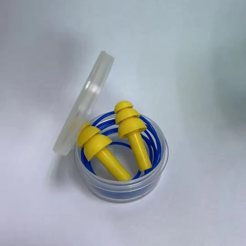 Triple-Flange Reusable Earplugs with High Noise Reduction